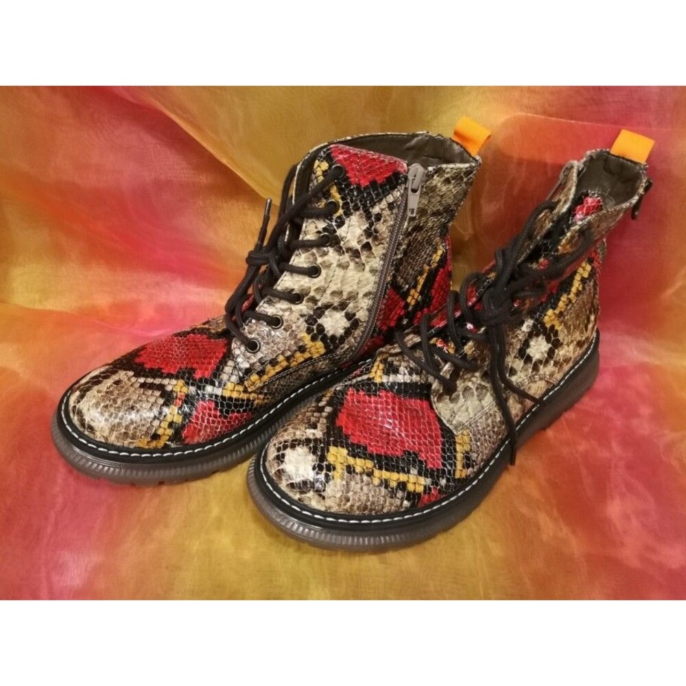 New ! Jellypop Combat Boots Size 8 M - Zip on the Side Snakeskin Pattern !